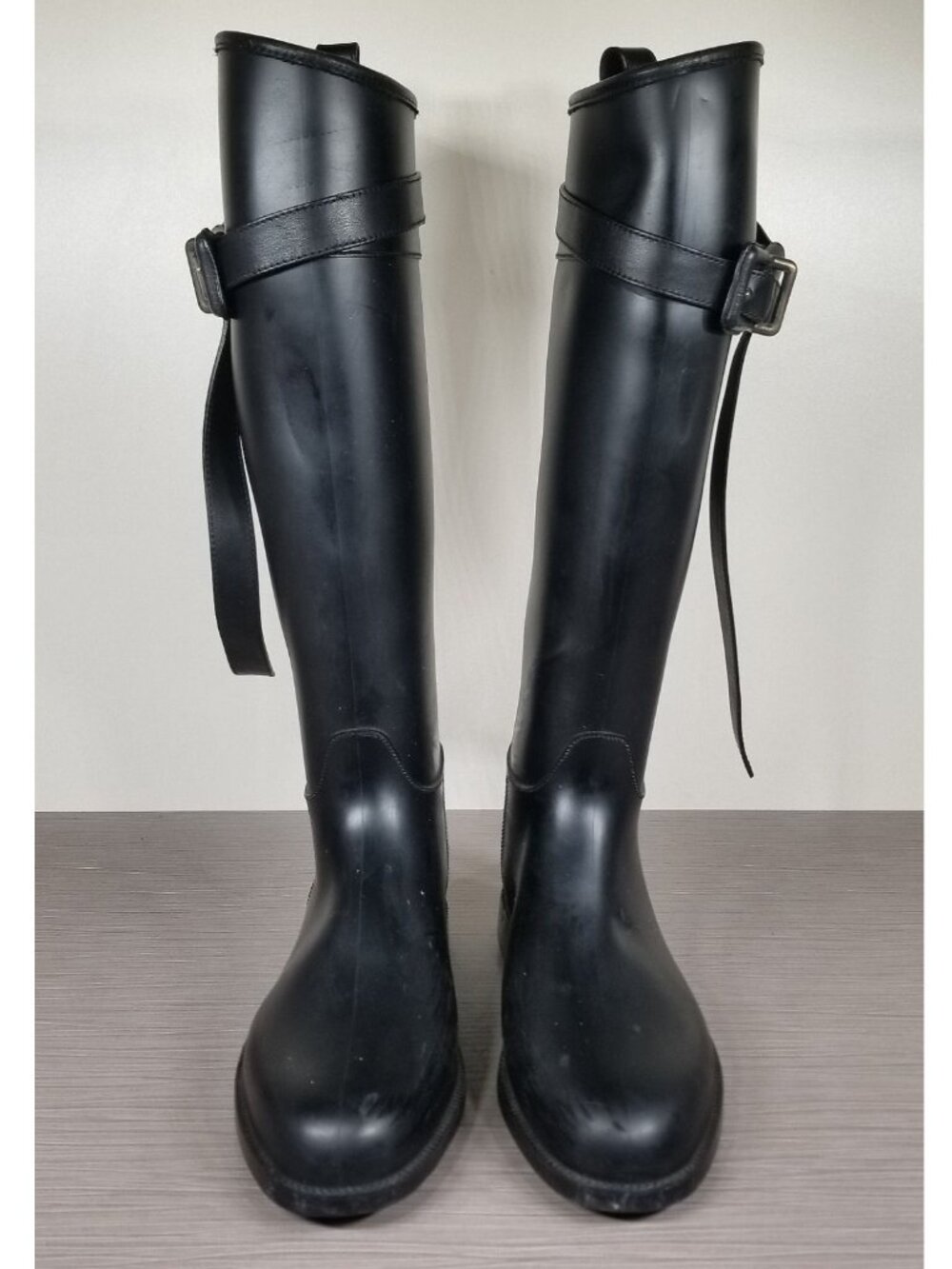 Burberry Knee High Belted Equestrian Rain Boots, Black, Womens Size 5 US / 35 - Picture 2 of 11